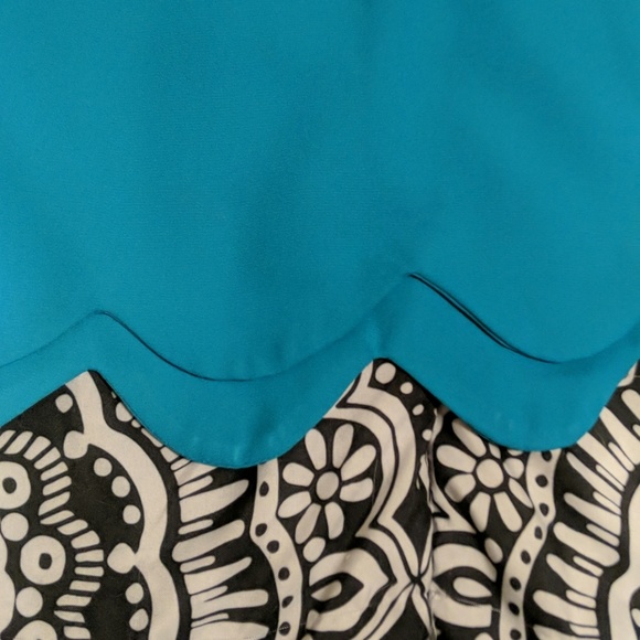 LA Hearts Crop Top - Picture 3 of 3